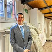 Se hai bisogno di aiuto nello studio della storia dell'arte ti offrirò tutto l'aiuto necessario